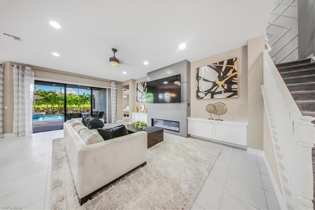 4036 Nova Ln, Naples, FL 34119-25