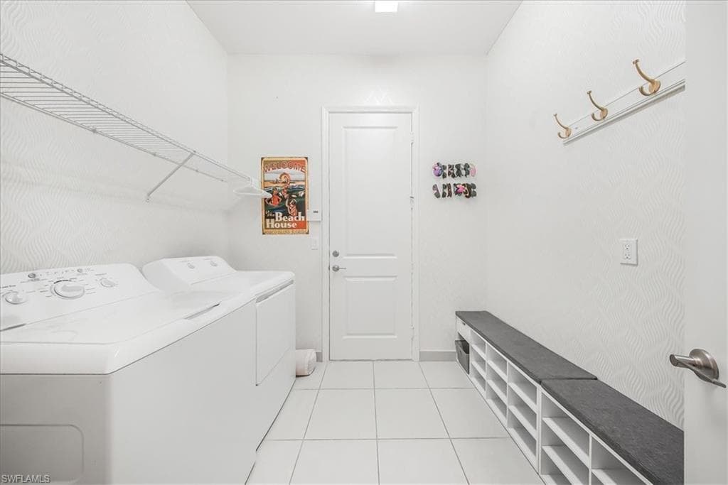 4036 Nova Ln, Naples, FL 34119-37