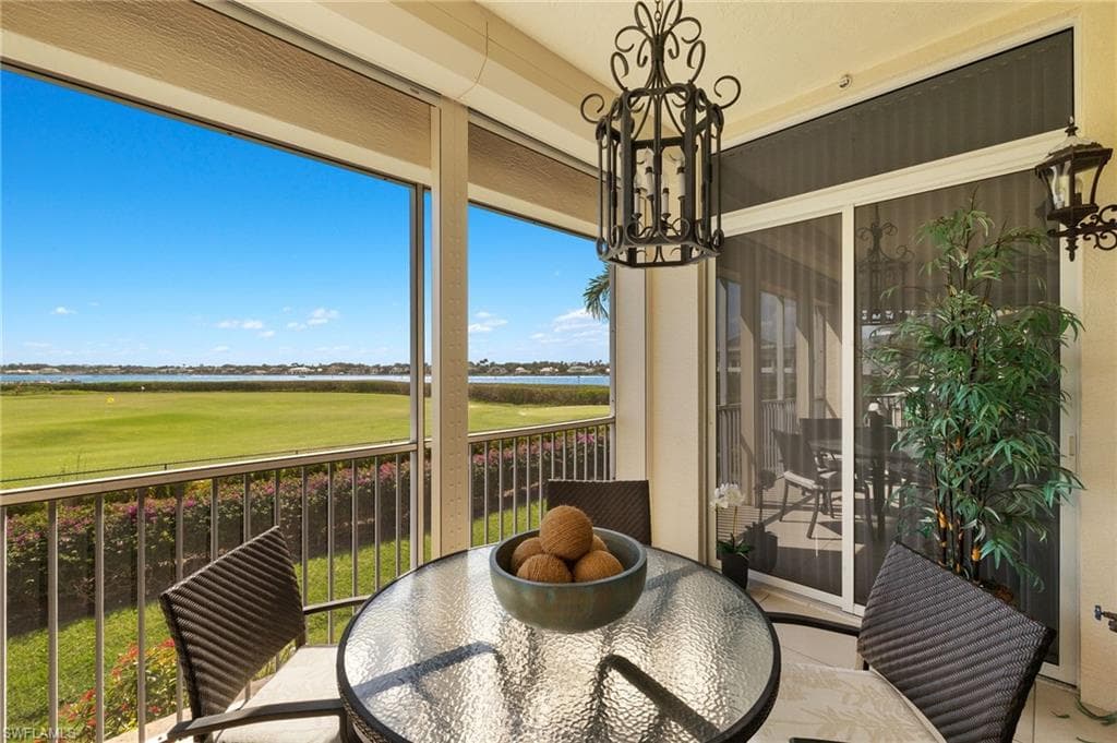 1560 Star Point Ln 3-301, Naples, FL 34112-9