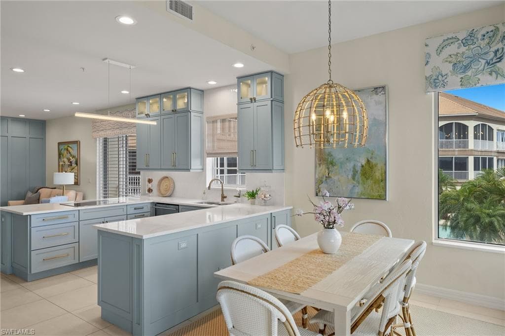 1560 Star Point Ln 3-301, Naples, FL 34112-14