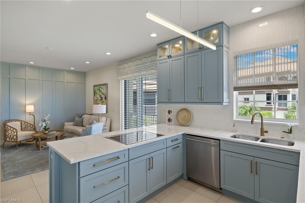 1560 Star Point Ln 3-301, Naples, FL 34112-16