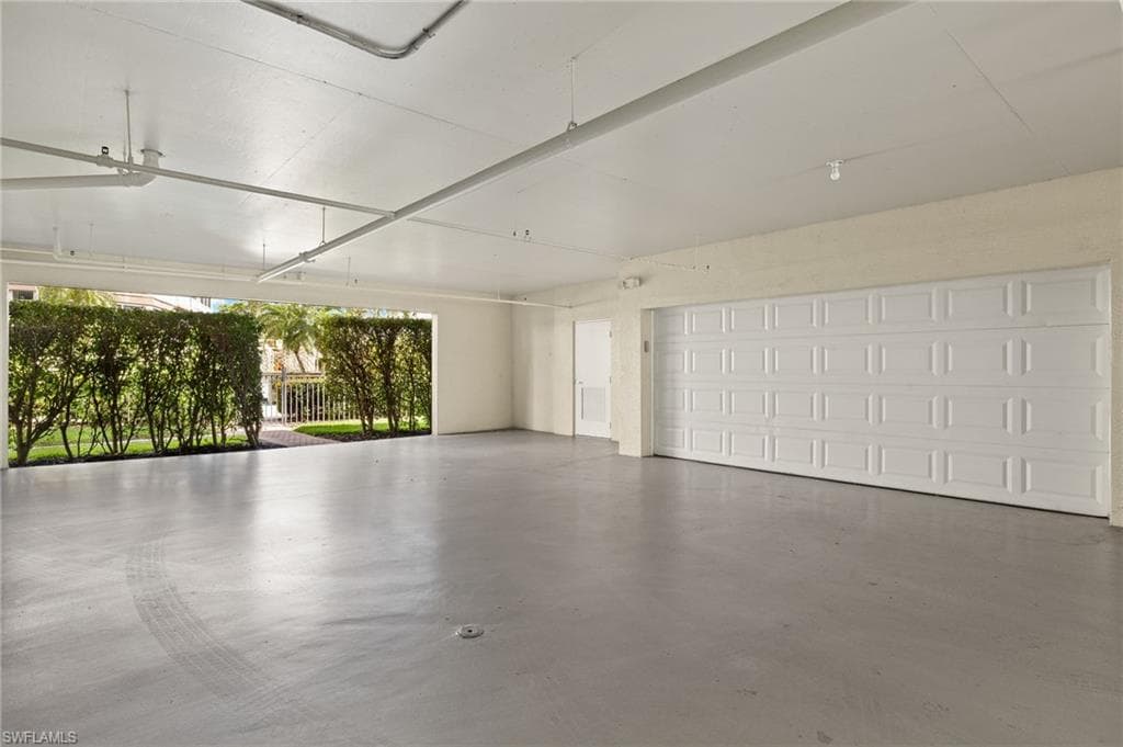 1560 Star Point Ln 3-301, Naples, FL 34112-30