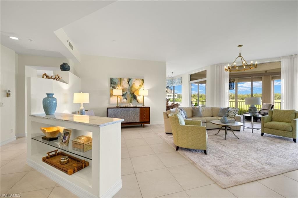 1560 Star Point Ln 3-301, Naples, FL 34112-7