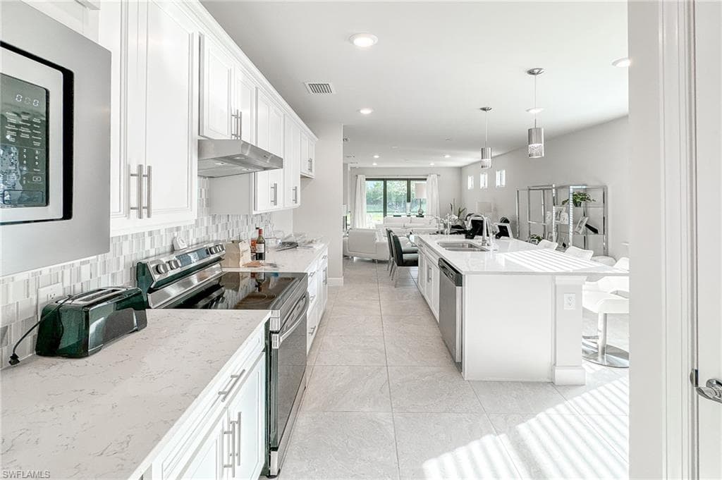 2244 Yellowfin Cir, Naples, FL 34114-9