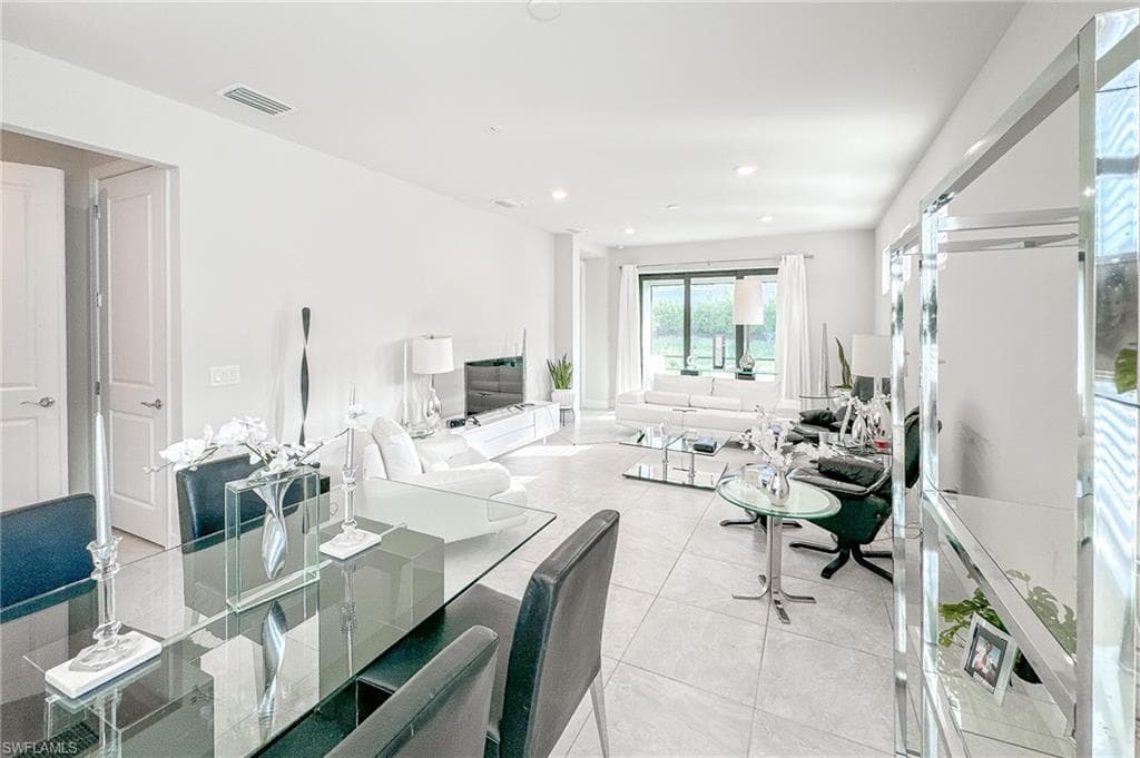 2244 Yellowfin Cir, Naples, FL 34114-11