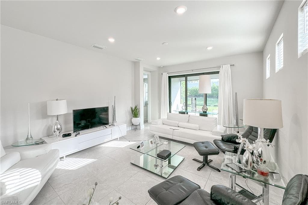 2244 Yellowfin Cir, Naples, FL 34114-15