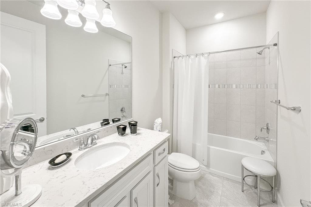 2244 Yellowfin Cir, Naples, FL 34114-31