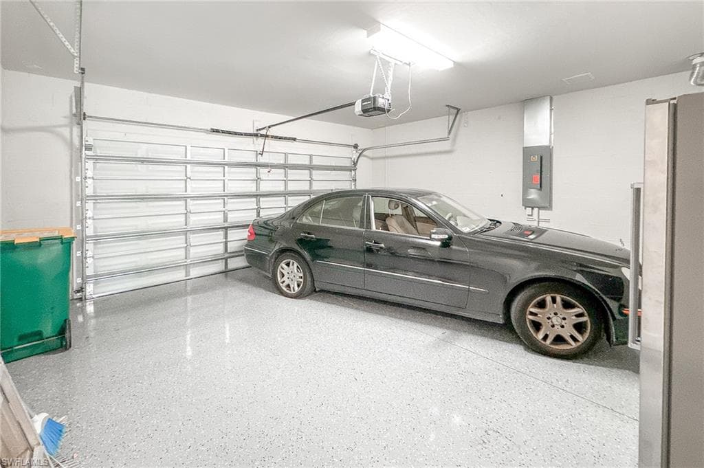 2244 Yellowfin Cir, Naples, FL 34114-35