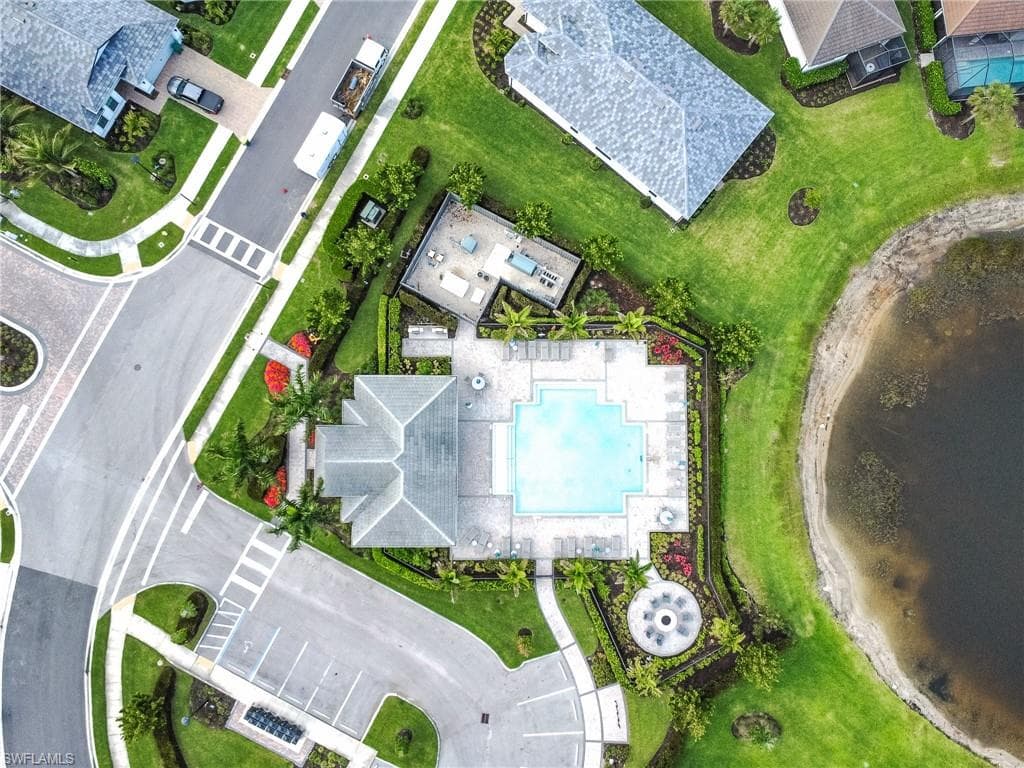 2244 Yellowfin Cir, Naples, FL 34114-37