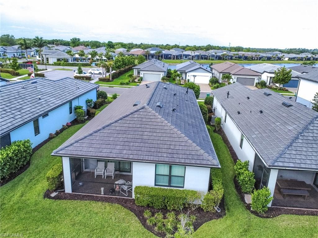 2244 Yellowfin Cir, Naples, FL 34114-4