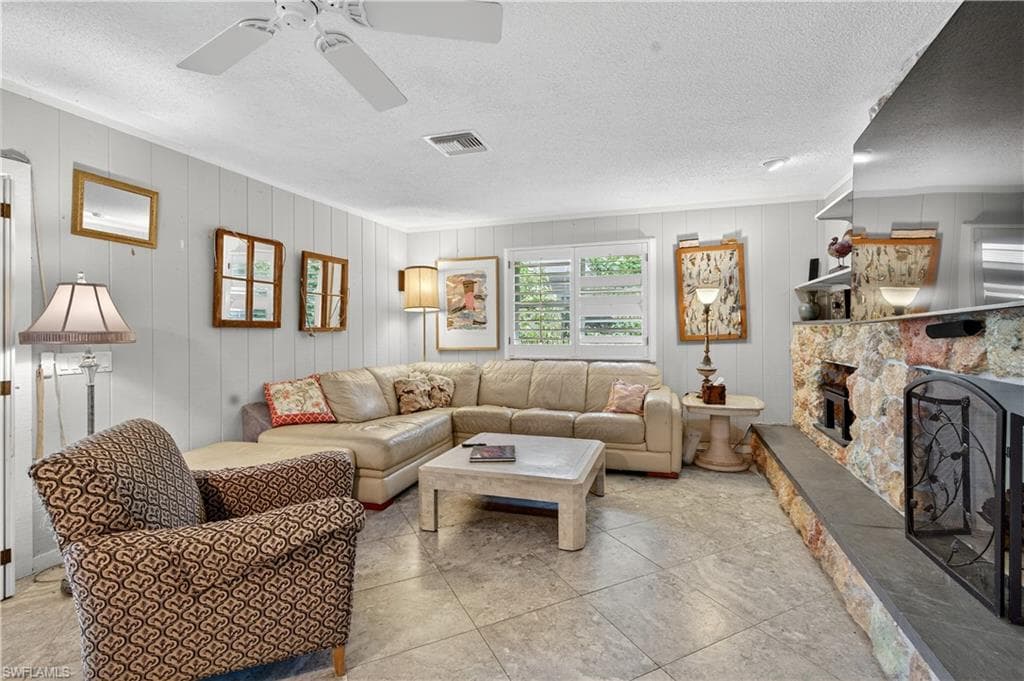 931 Scott Dr, Marco Island, FL 34145-12