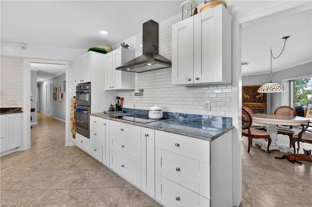 931 Scott Dr, Marco Island, FL 34145-15