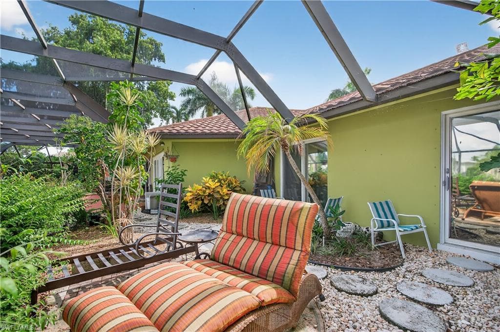 931 Scott Dr, Marco Island, FL 34145-48
