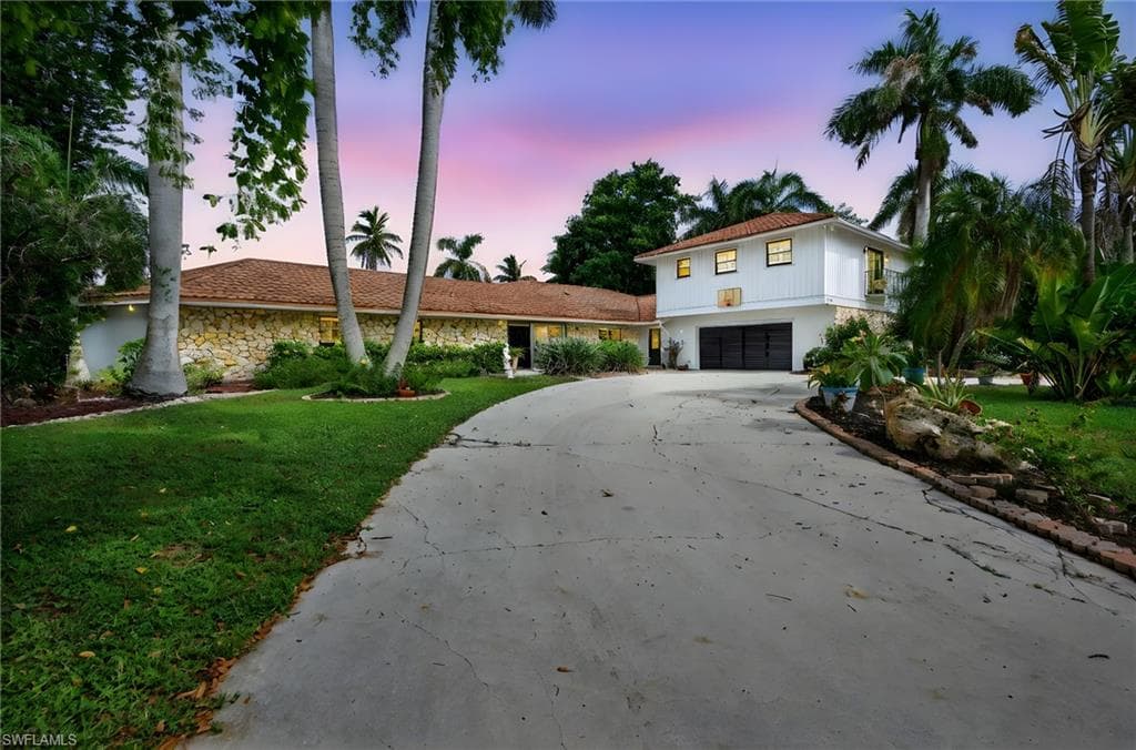 931 Scott Dr, Marco Island, FL 34145-4