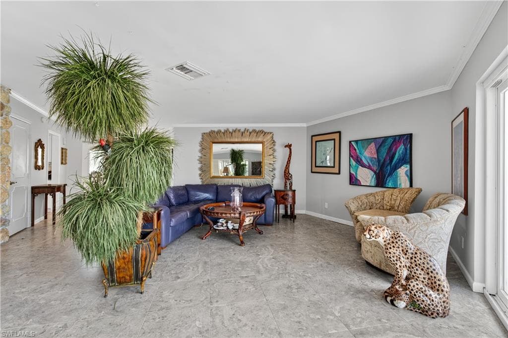 931 Scott Dr, Marco Island, FL 34145-6