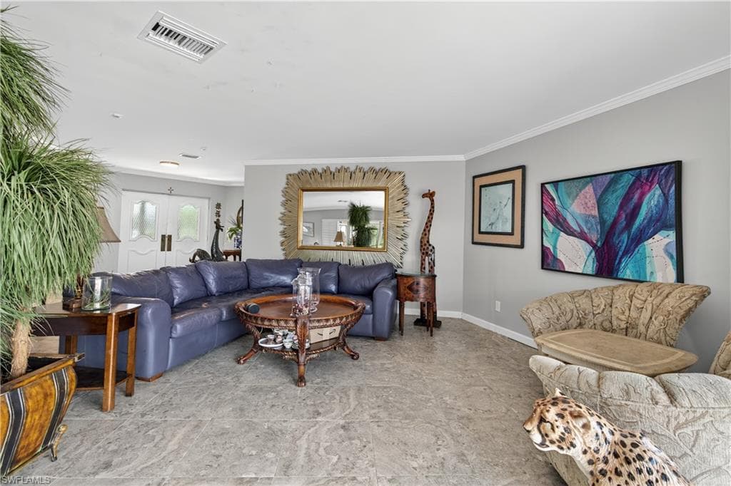 931 Scott Dr, Marco Island, FL 34145-7
