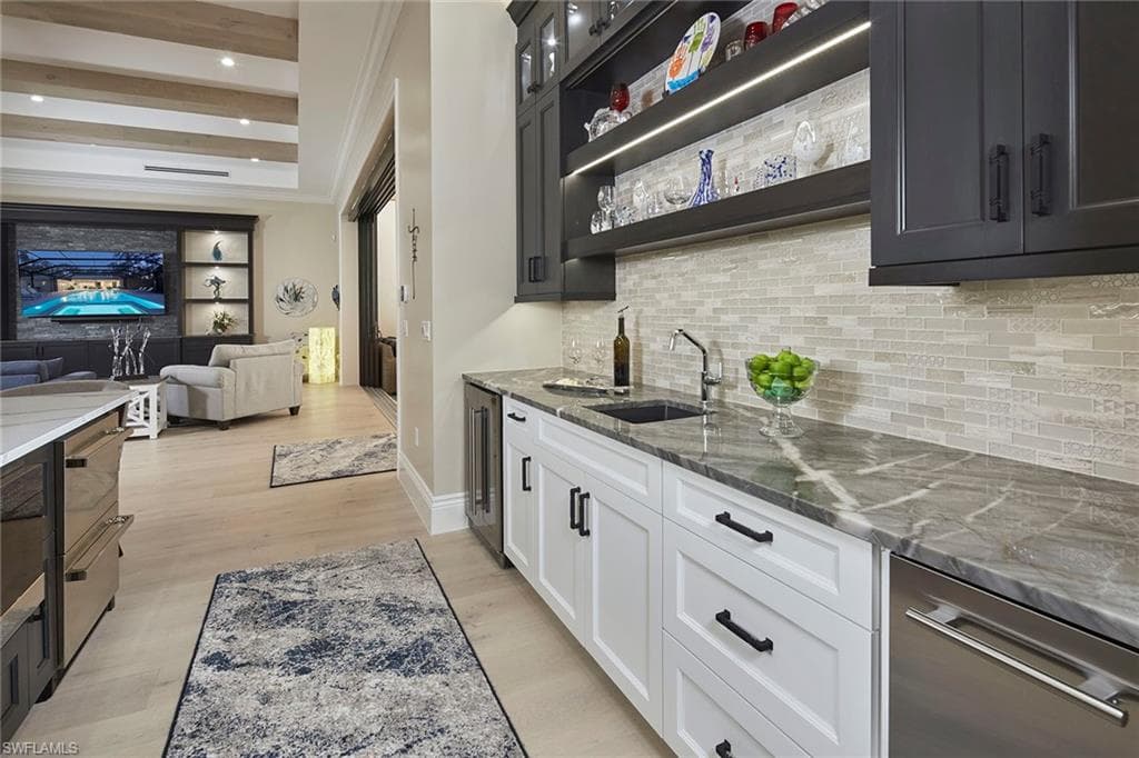 5301 Tamarind Ridge Dr, Naples, FL 34119-19