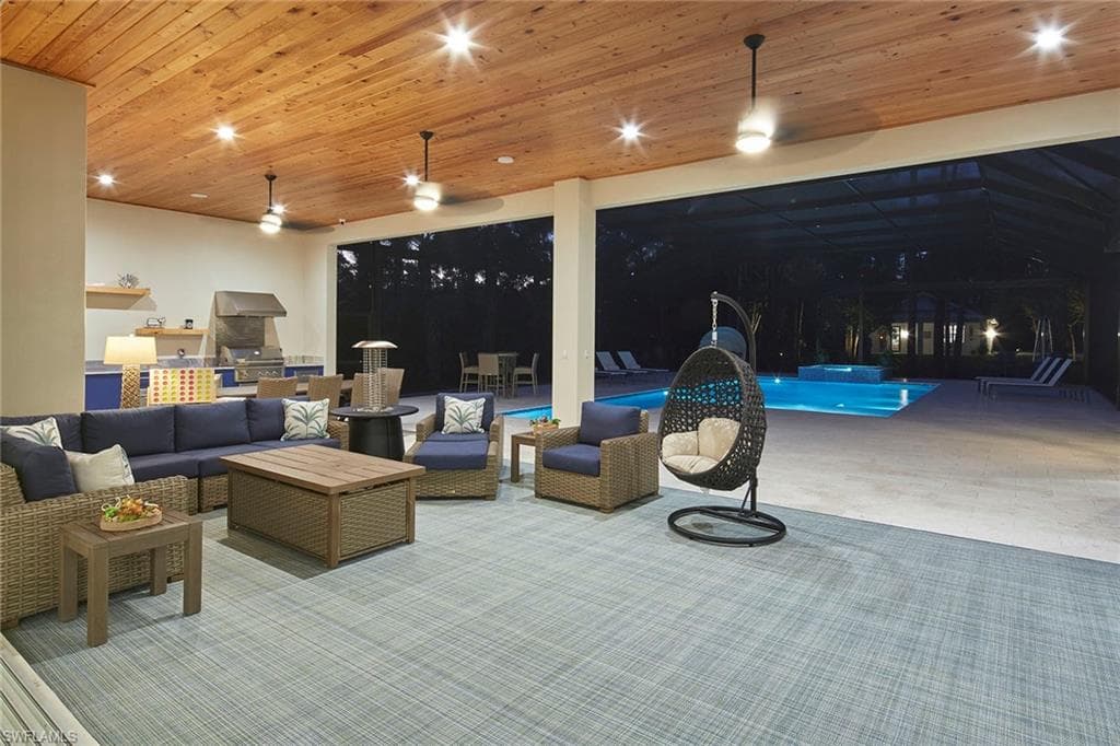 5301 Tamarind Ridge Dr, Naples, FL 34119-21