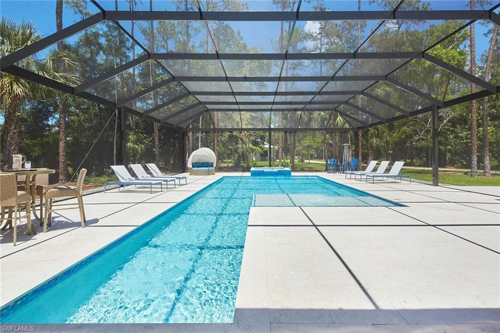 5301 Tamarind Ridge Dr, Naples, FL 34119-23