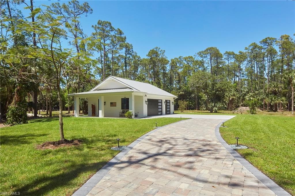 5301 Tamarind Ridge Dr, Naples, FL 34119-48