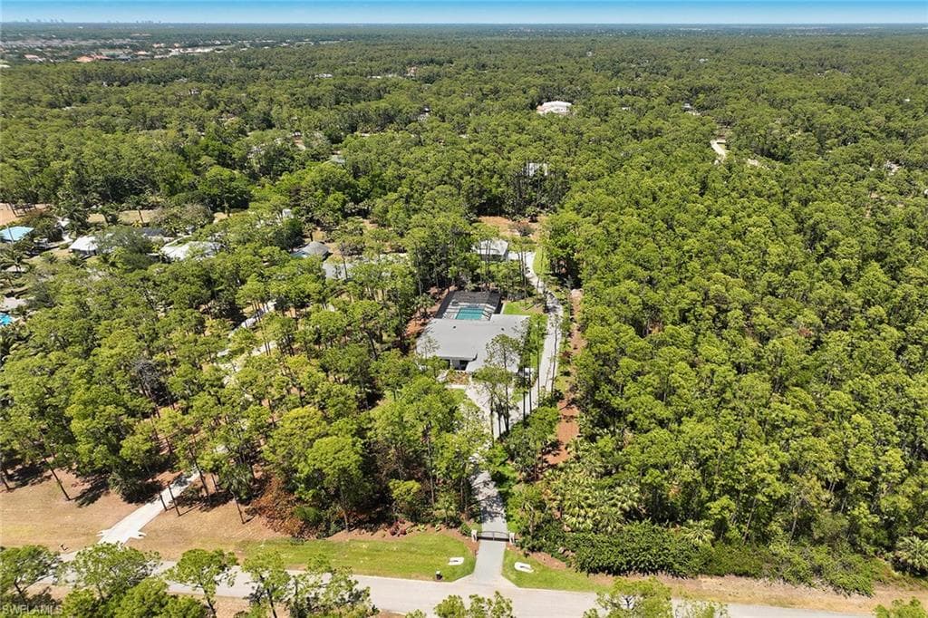 5301 Tamarind Ridge Dr, Naples, FL 34119-50