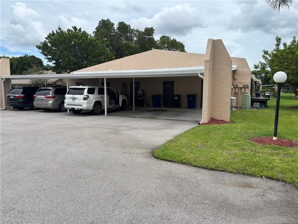 9303 Lennex Ln, Fort Myers, FL 33919-10