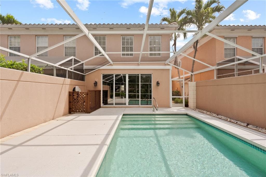 5453 Cove Cir 103, Naples, FL 34119-11