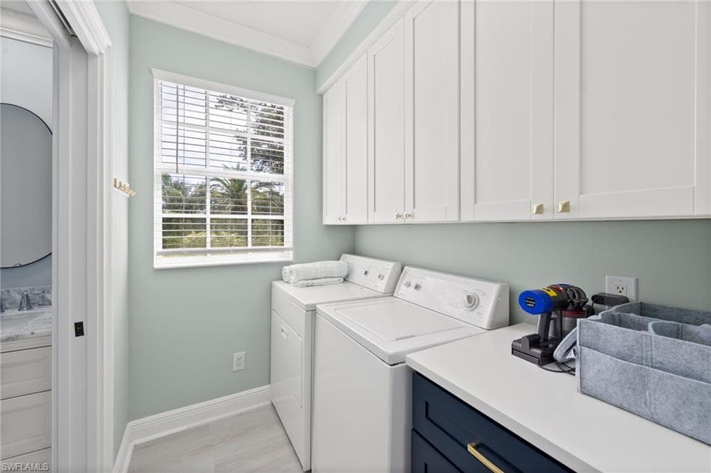 5453 Cove Cir 103, Naples, FL 34119-21