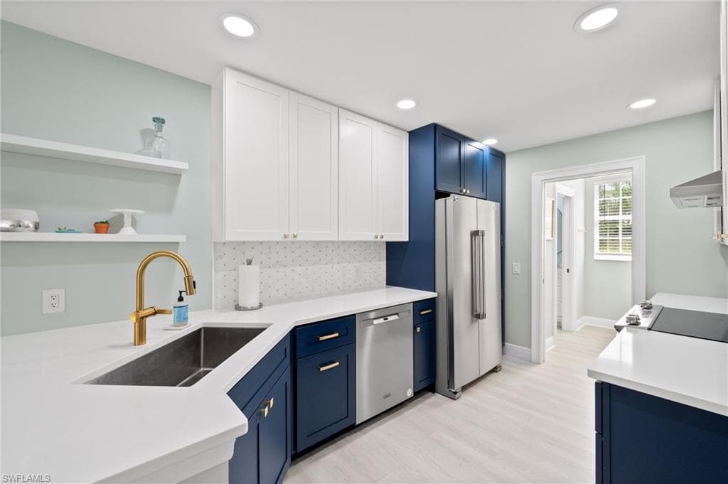 5453 Cove Cir 103, Naples, FL 34119-6