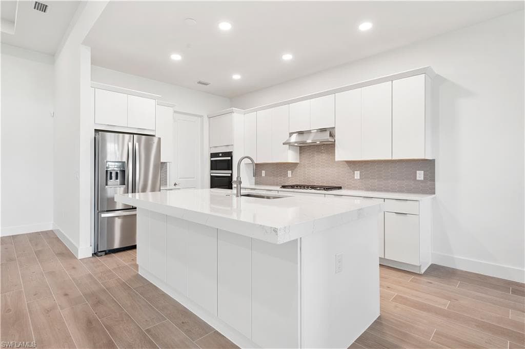 9037 Wisteria Way, Naples, FL 34114-3