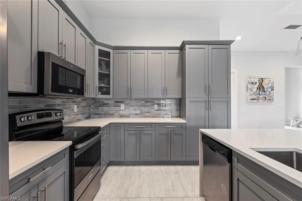 3028 Woodstock Ave, Naples, FL 34120-9