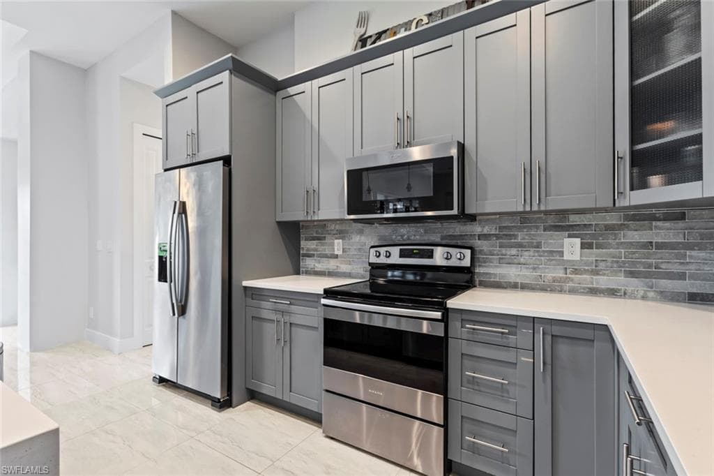 3028 Woodstock Ave, Naples, FL 34120-8