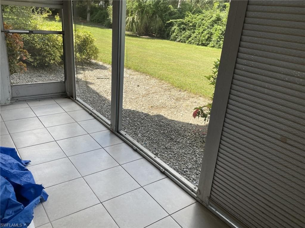 221 Cypress Way E 103, Naples, FL 34110-17