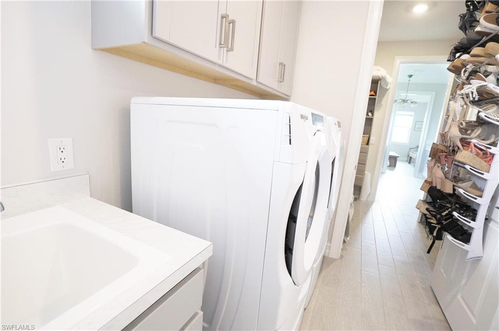 18698 Royal Hammock Blvd, Naples, FL 34114-12