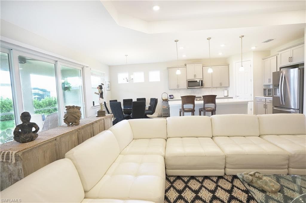 18698 Royal Hammock Blvd, Naples, FL 34114-28