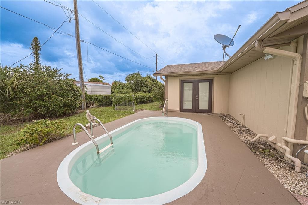 7233 Coolidge Rd, Fort Myers, FL 33967-31