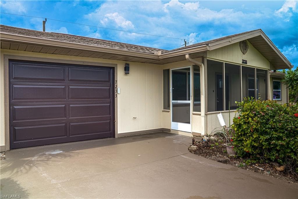 7233 Coolidge Rd, Fort Myers, FL 33967-3