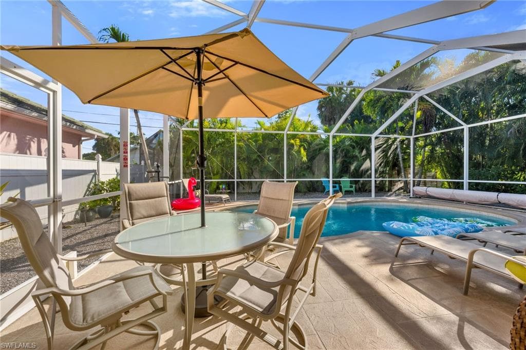 794 97th Ave N, Naples, FL 34108-17