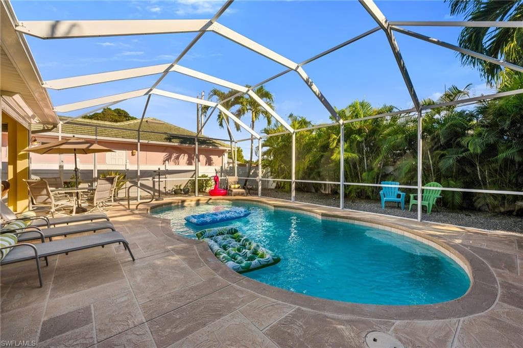 794 97th Ave N, Naples, FL 34108-19