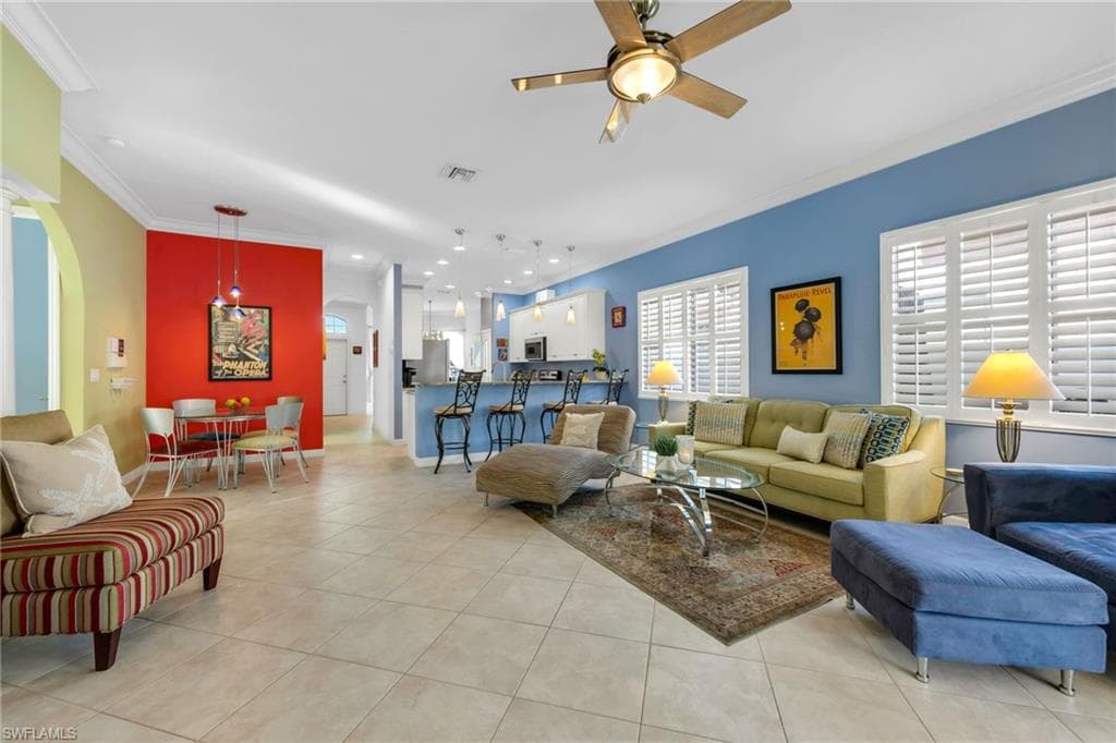 794 97th Ave N, Naples, FL 34108-5
