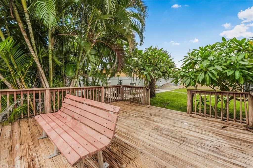1860 51st St SW, Naples, FL 34116-30
