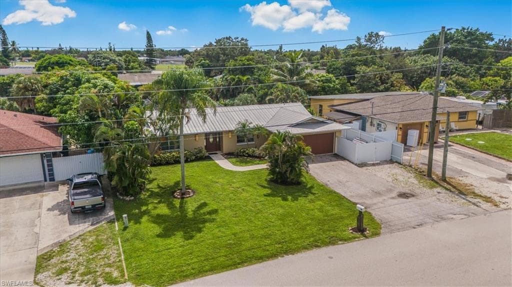 1860 51st St SW, Naples, FL 34116-49