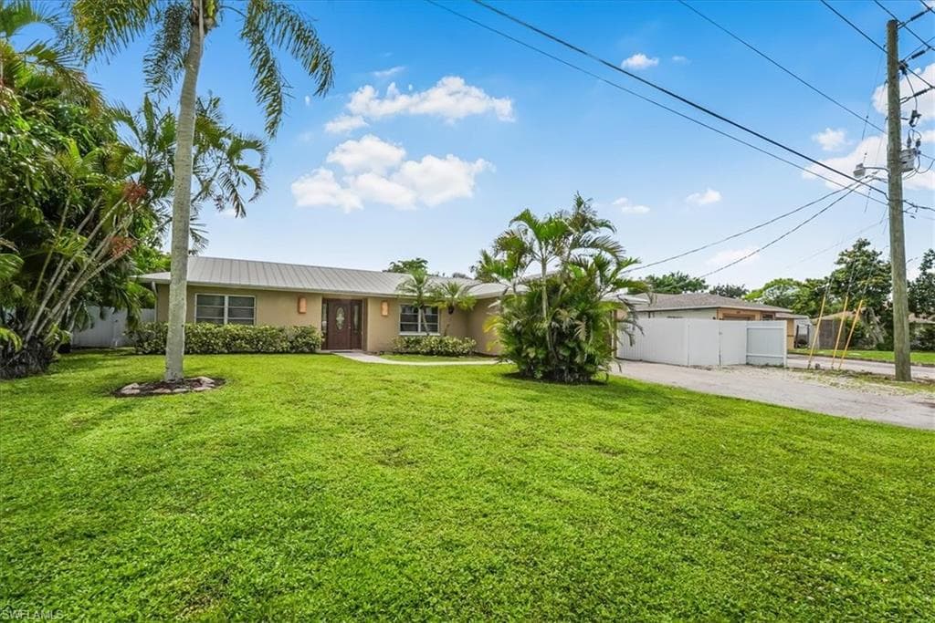 1860 51st St SW, Naples, FL 34116-50