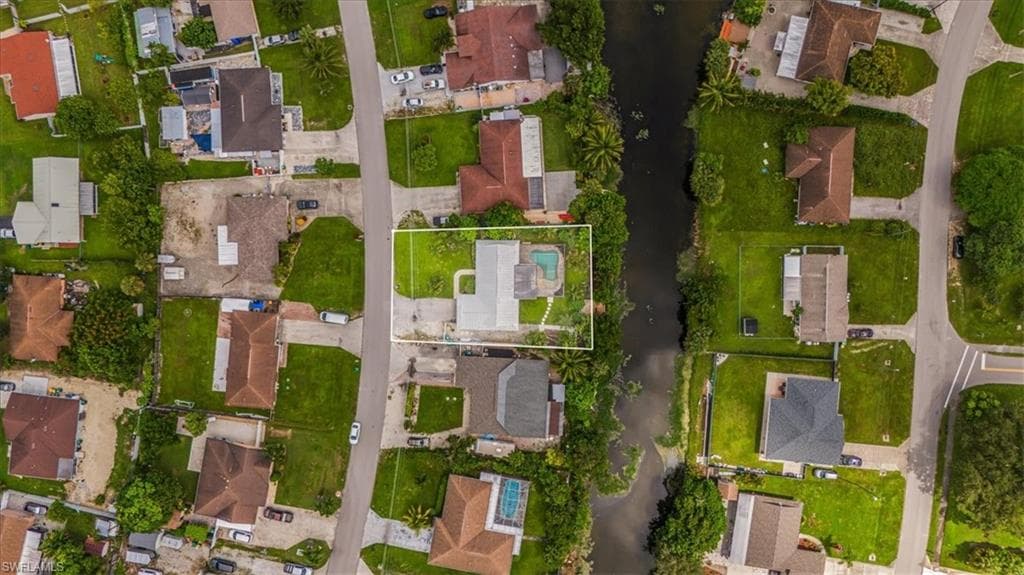 1860 51st St SW, Naples, FL 34116-51