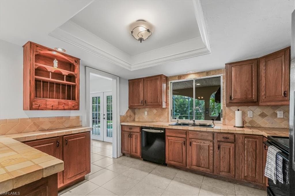 1860 51st St SW, Naples, FL 34116-6