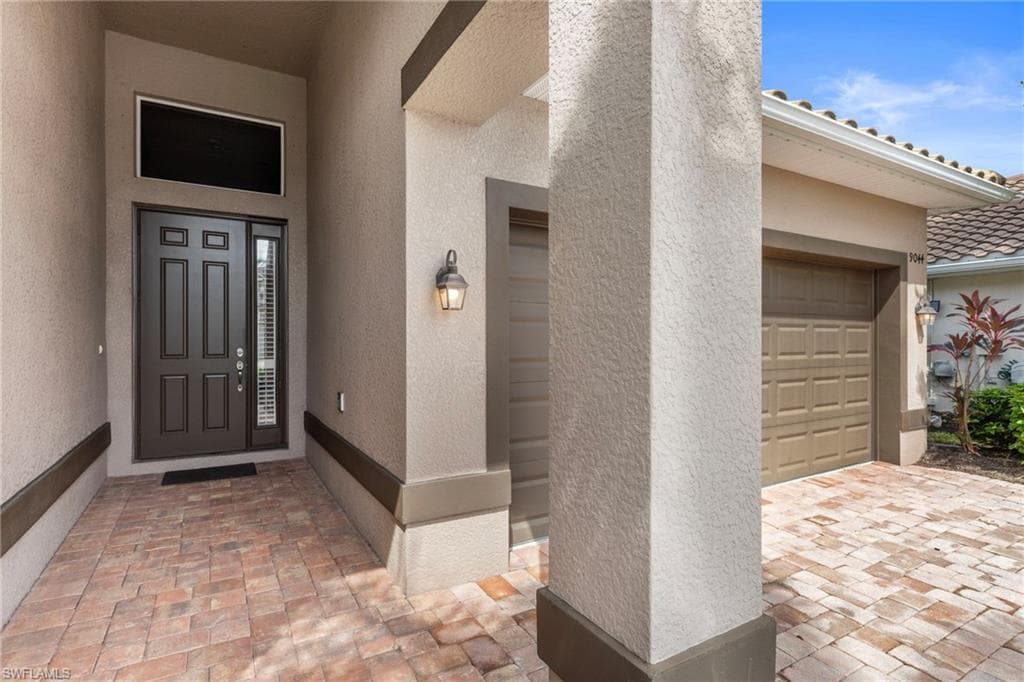 9044 Astonia Way, Estero, FL 33967-4