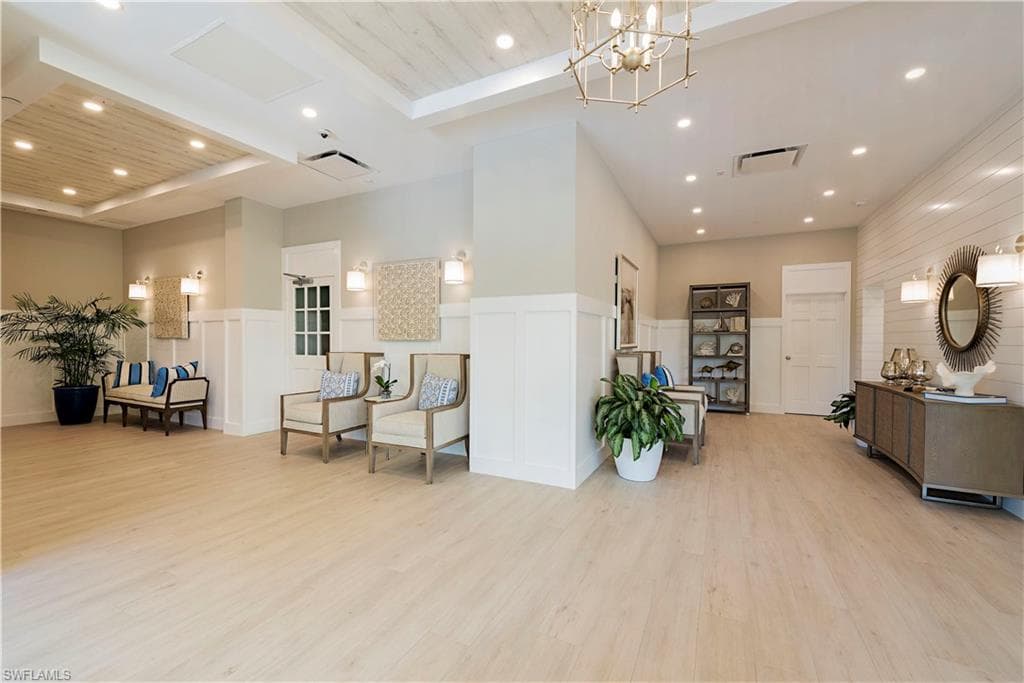 5501 Heron Point Dr 504, Naples, FL 34108-15