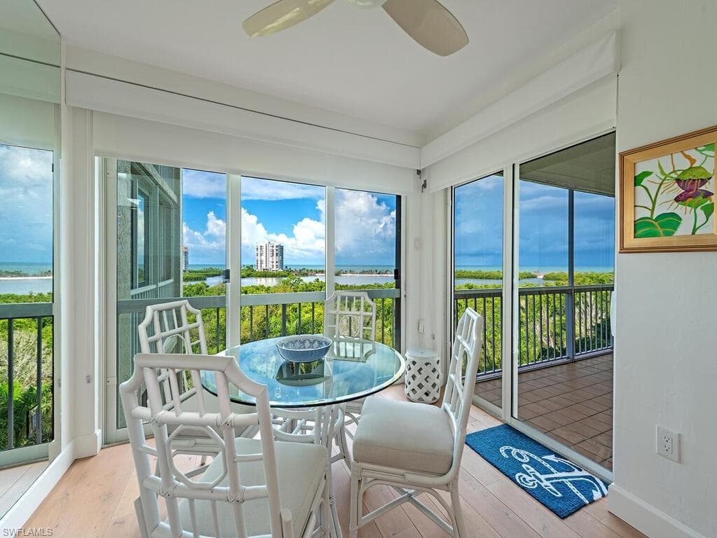 5501 Heron Point Dr 504, Naples, FL 34108-6