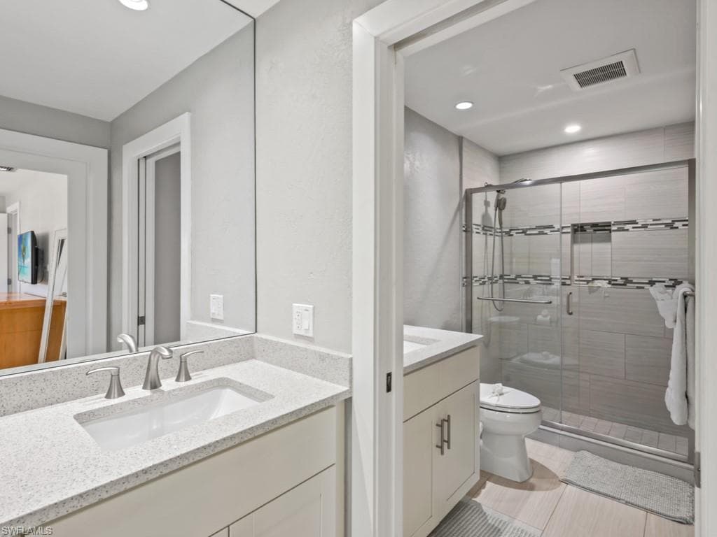 291 Flamingo Cir, Marco Island, FL 34145-17