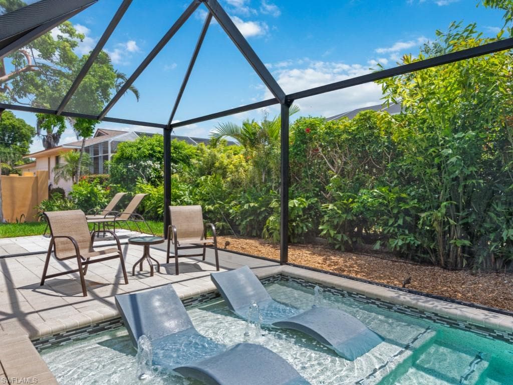 291 Flamingo Cir, Marco Island, FL 34145-22